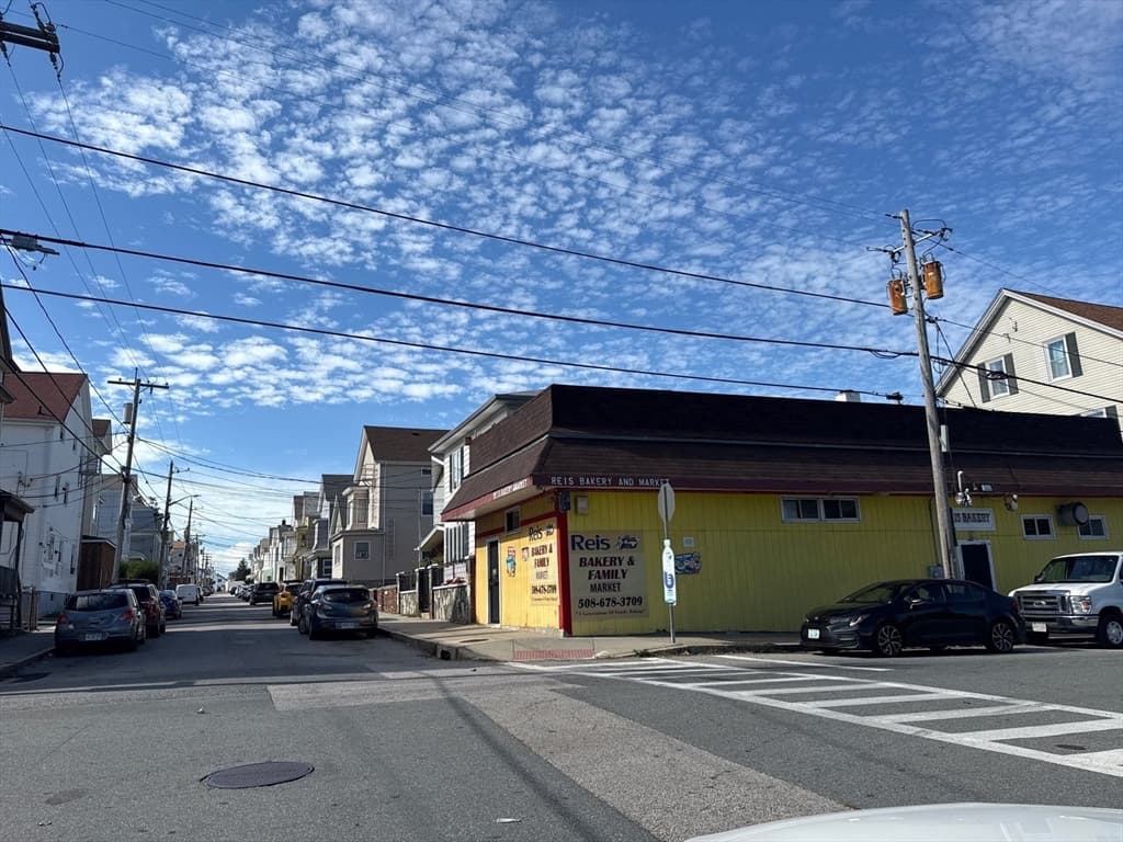 208 Snell St, Fall River MA 02721 photo 18