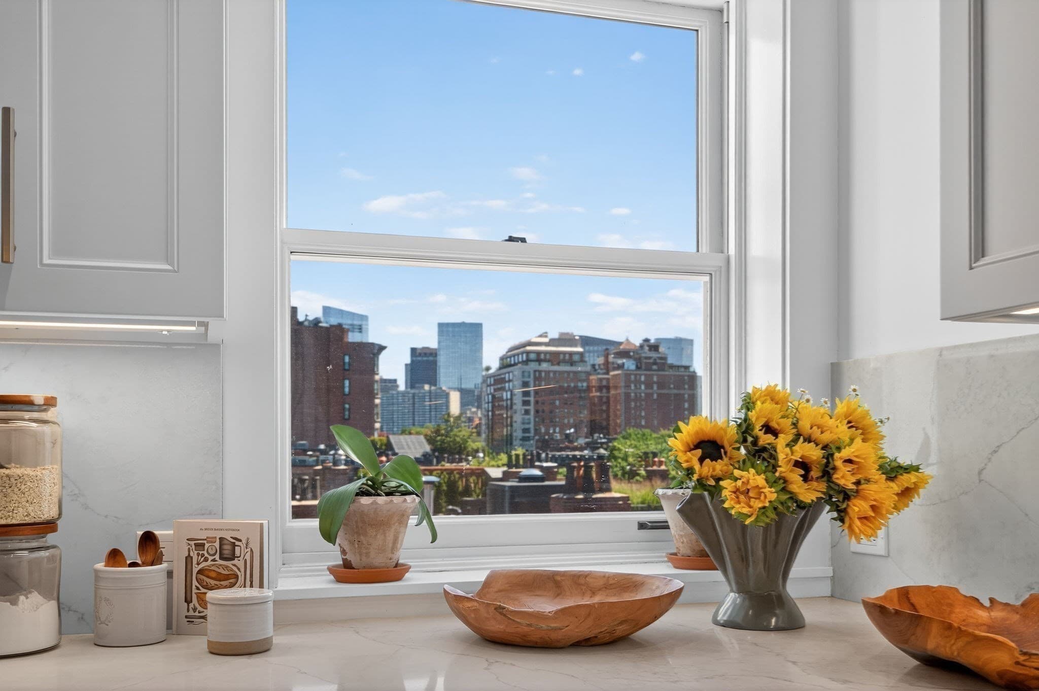 Condominium at 65 Commonwealth Ave # 8B, Boston MA 02116, photo 14 of 40