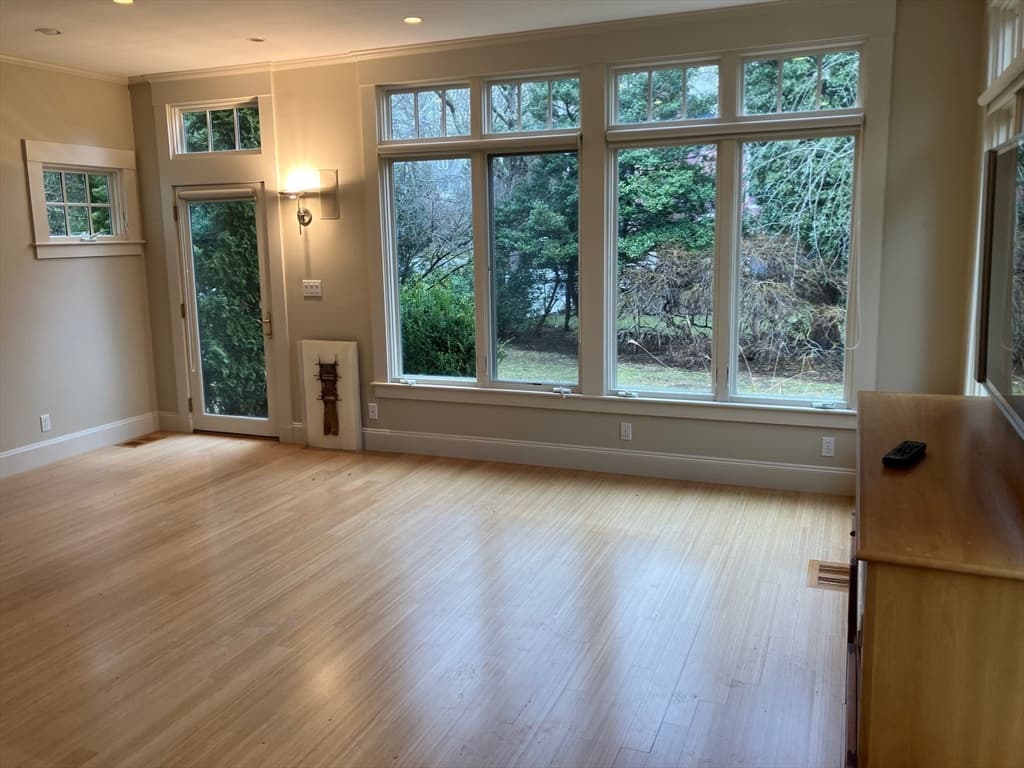 Single Family Residence at 3 Glenoe Rd, Brookline MA 02467, photo 5 of 12