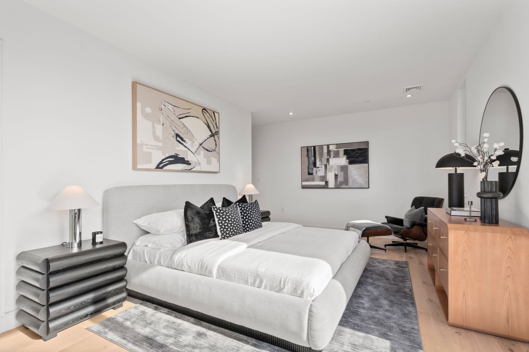 Condominium at 595 Albany Street PH, Boston MA 02118, photo 19 of 38