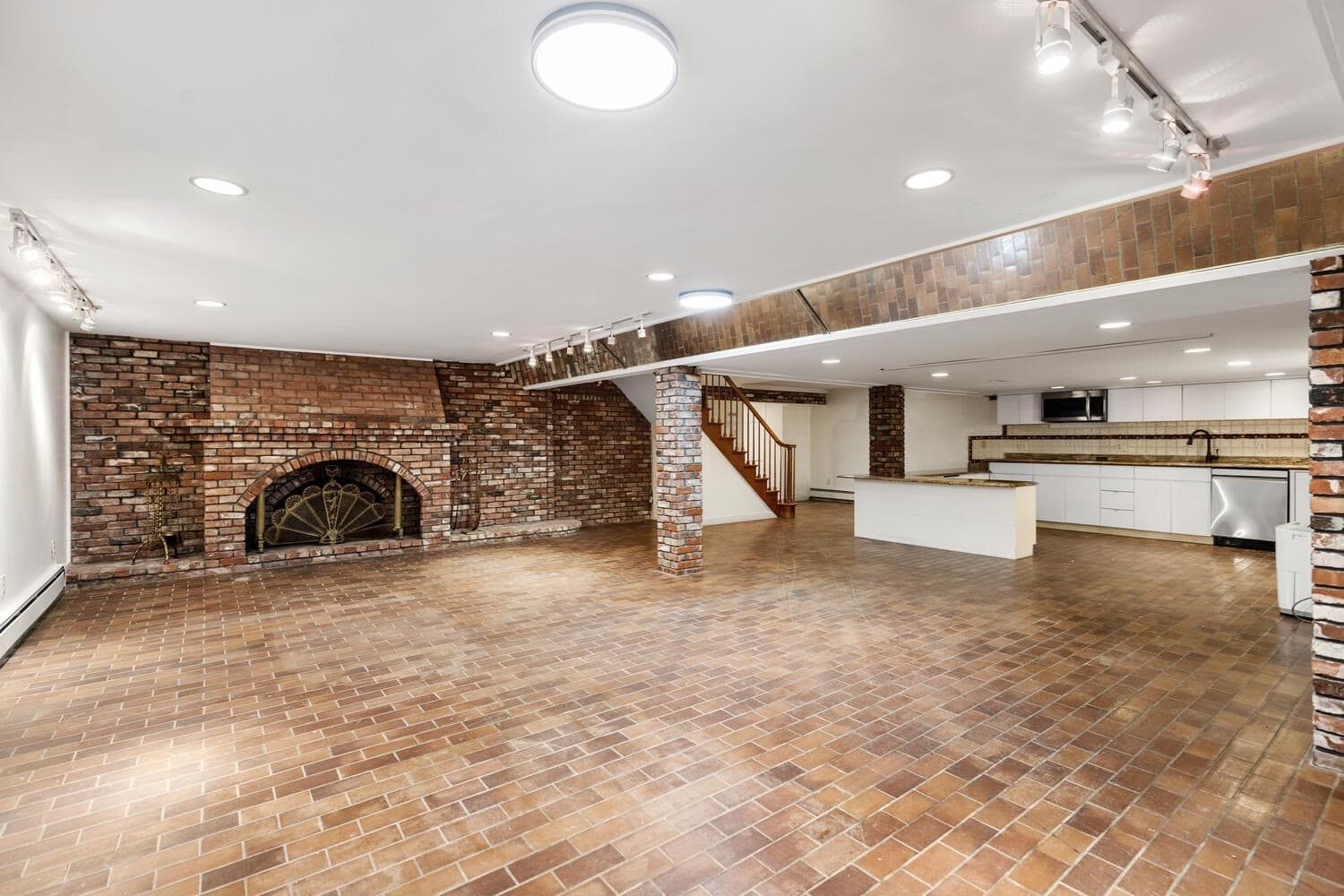 Single Family Residence at 227 Walnut Street, Saugus MA 01906, Saugus, photo 27 of 41