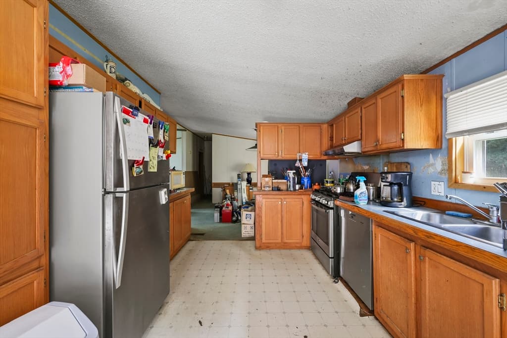 Single Family Residence at 2170 Canaan Southfield Rd, New Marlboro MA 01259, photo 2 of 12