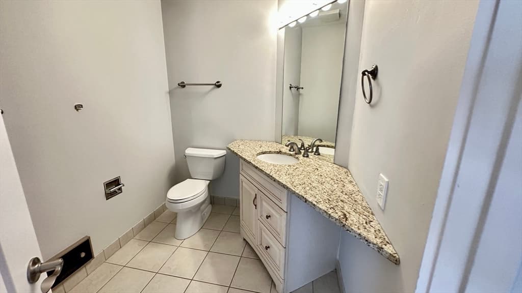 2001 Marina Dr # 211, Quincy MA 02171 photo 32