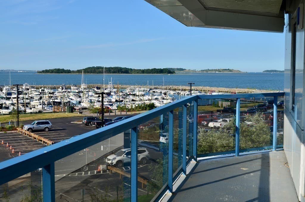 2001 Marina Dr # 211, Quincy MA 02171