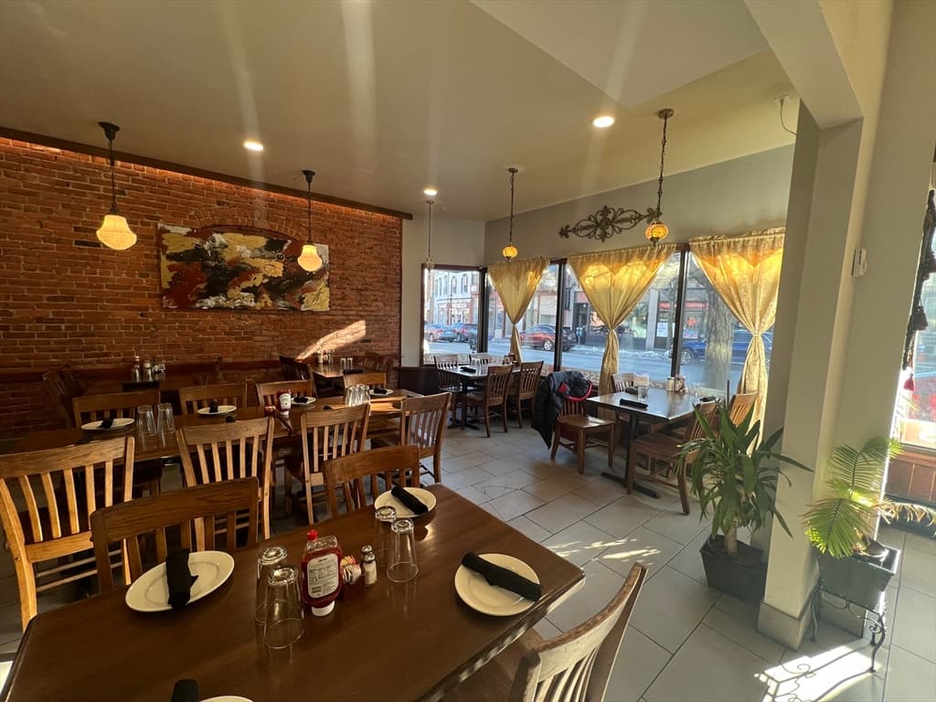 123 Main St, Brookline MA 02445