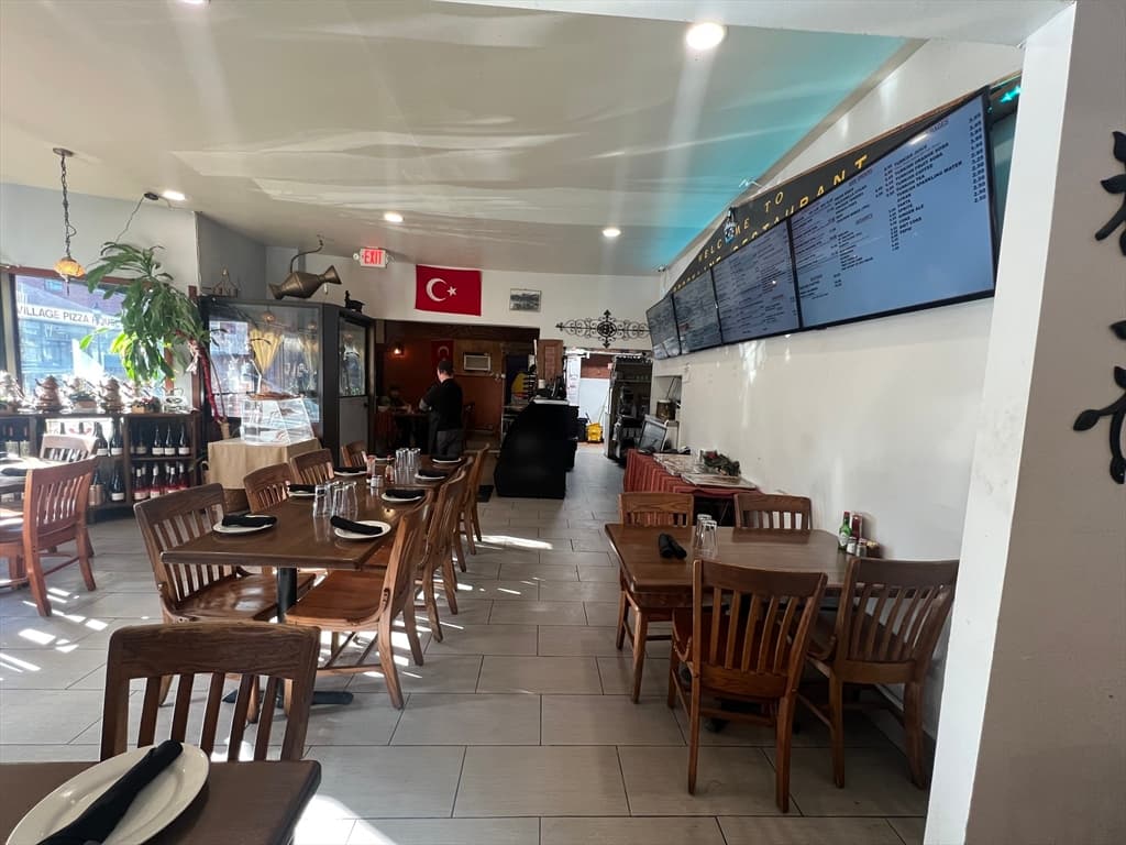 Business Opportunity at 123 Main St, Brookline MA 02445, photo 4 of 17