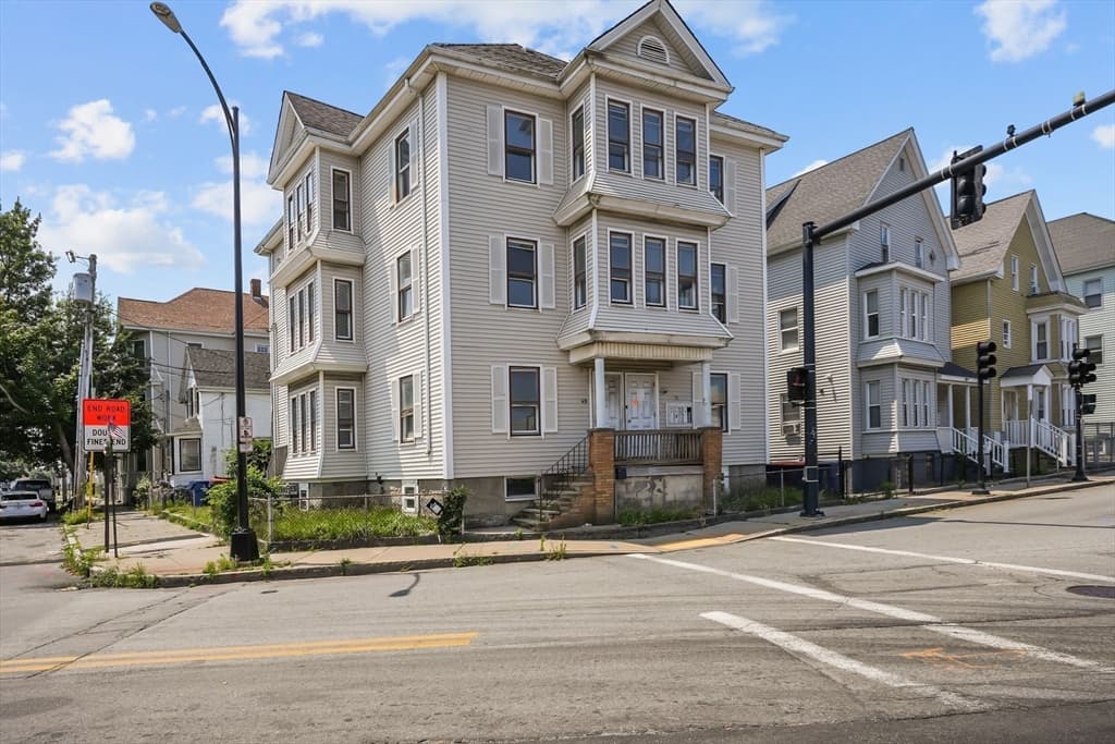 51 County St, New Bedford MA 02744