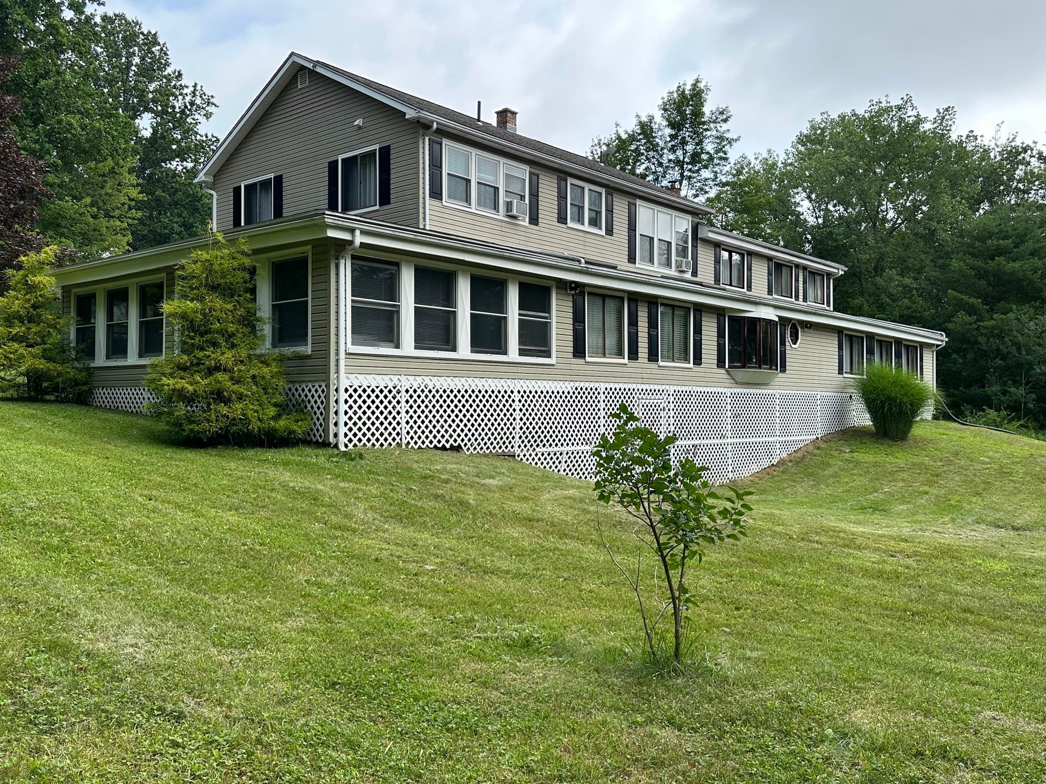 Single Family Residence at 170 Timberidge Drive, Russell MA 01071, photo 2 of 31