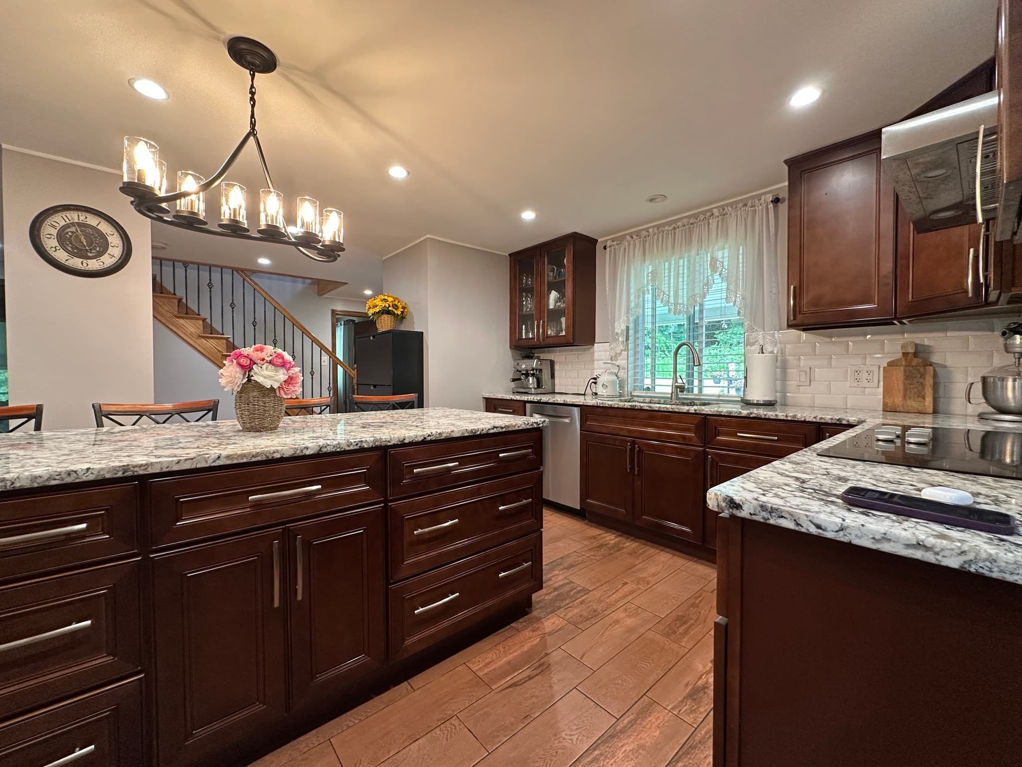 Single Family Residence at 170 Timberidge Drive, Russell MA 01071, photo 7 of 31