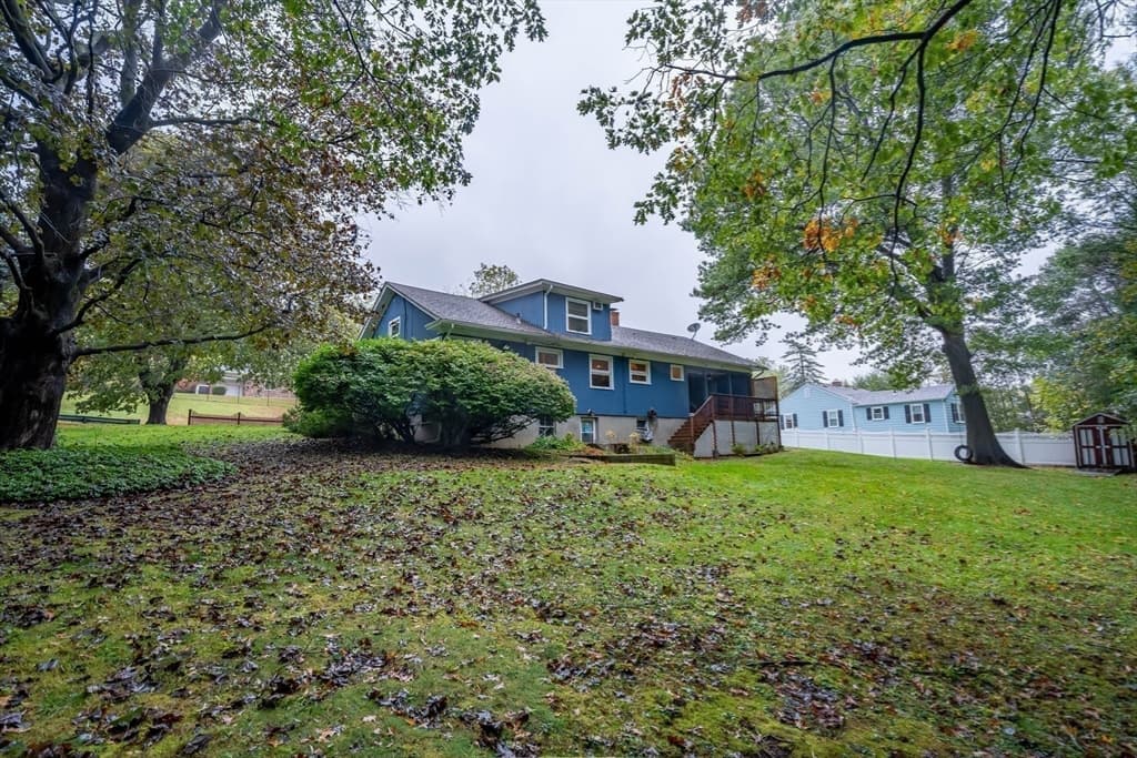 Single Family Residence at 97 Parkton Ave, Worcester MA 01605, photo 12 of 32