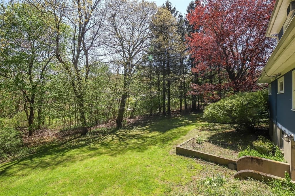 Single Family Residence at 97 Parkton Ave, Worcester MA 01605, photo 5 of 32