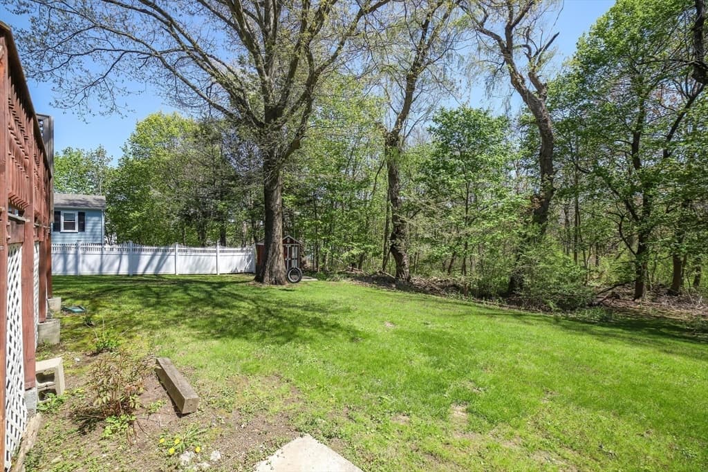 Single Family Residence at 97 Parkton Ave, Worcester MA 01605, photo 8 of 32