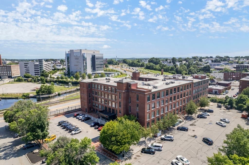 491 Dutton St # 209, Lowell MA 01854 photo 2