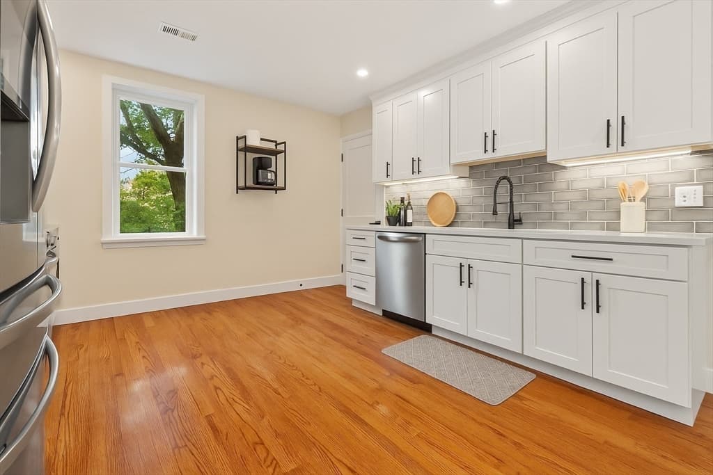 Condominium at 33 George St. # 33, Newton MA 02458, photo 8 of 10