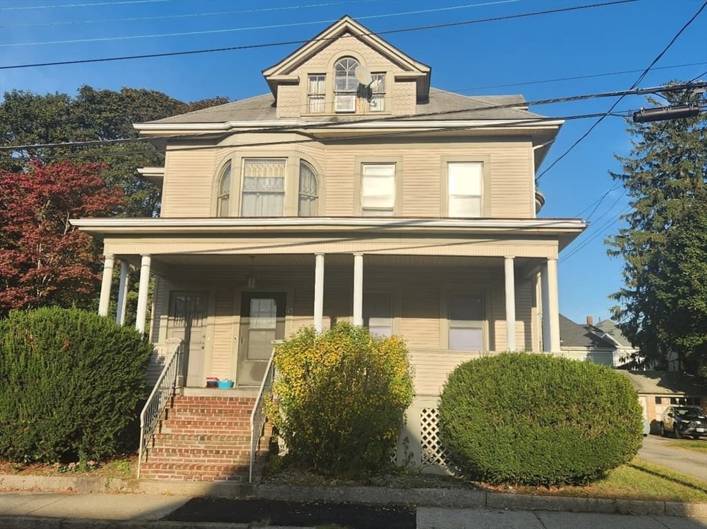 96 Mt Pleasant, New Bedford MA 02740