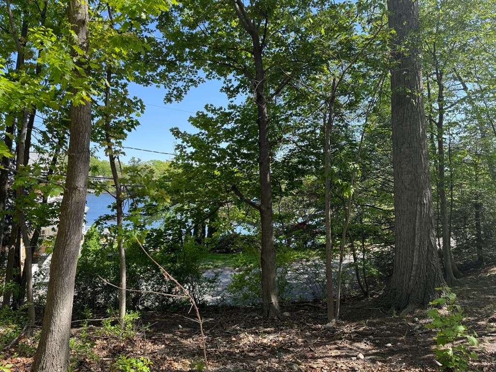 Residential at 108 Dudley Rd, Wayland MA 01778, photo 7 of 18