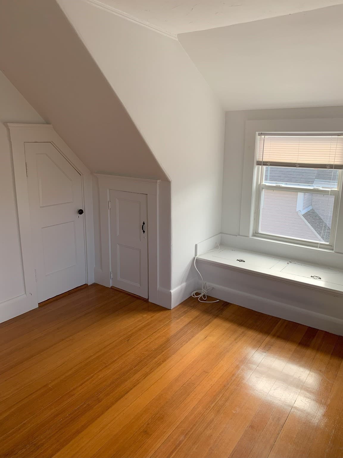 5-9 Family at 5-7 Abbott Street, Wellesley MA 02482, photo 23 of 28