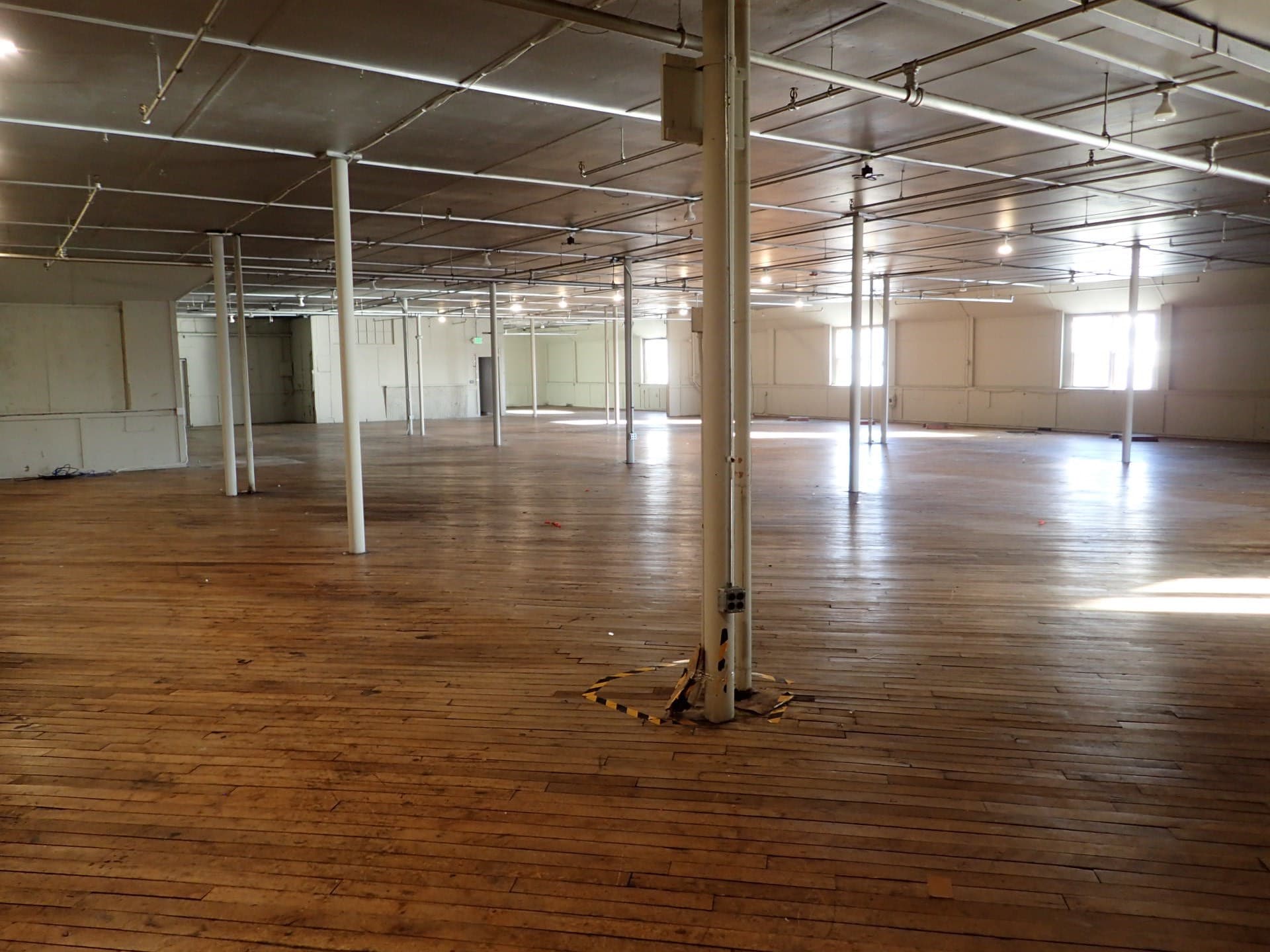 Commercial Sale at 380 Main St, Gardner MA 01440, photo 3 of 7