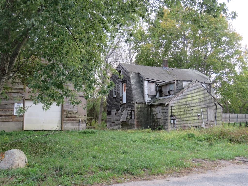 Single Family Residence at 44 Bernard St, Acushnet MA 02743, photo 7 of 7