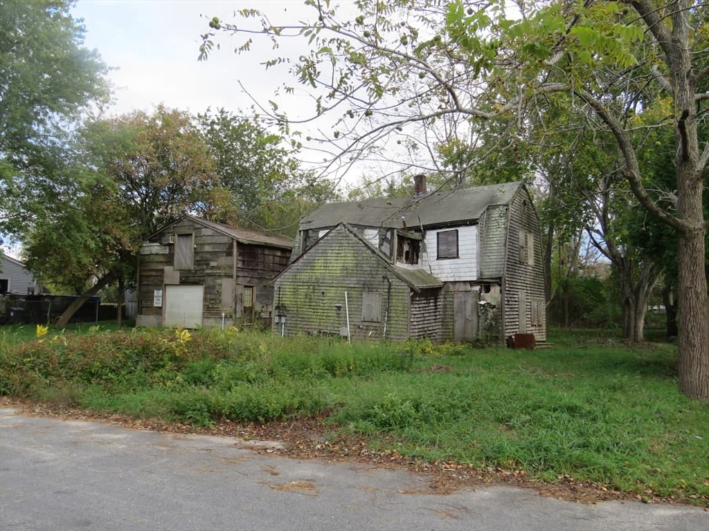 Single Family Residence at 44 Bernard St, Acushnet MA 02743, photo 5 of 7