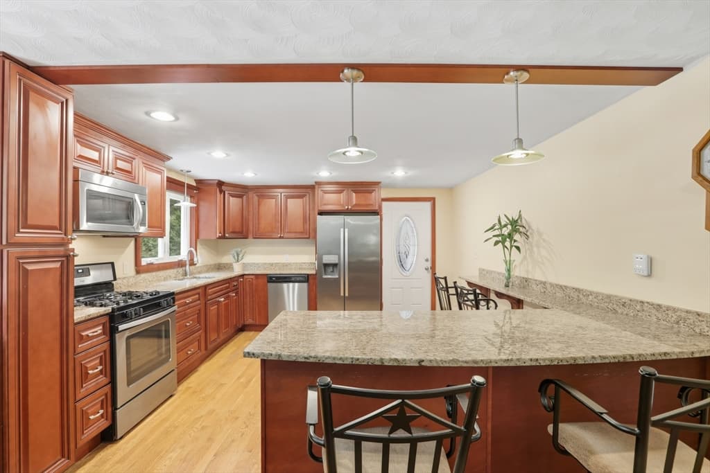 Single Family Residence at 12 Mansfield St, Peabody MA 01960, Peabody, photo 9 of 25