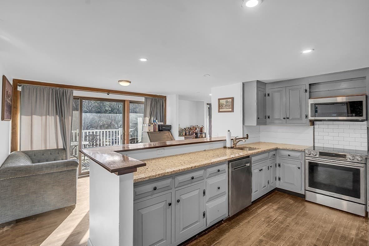 Equestrian at 84 Powers Rd, Westford MA 01886, photo 36 of 42