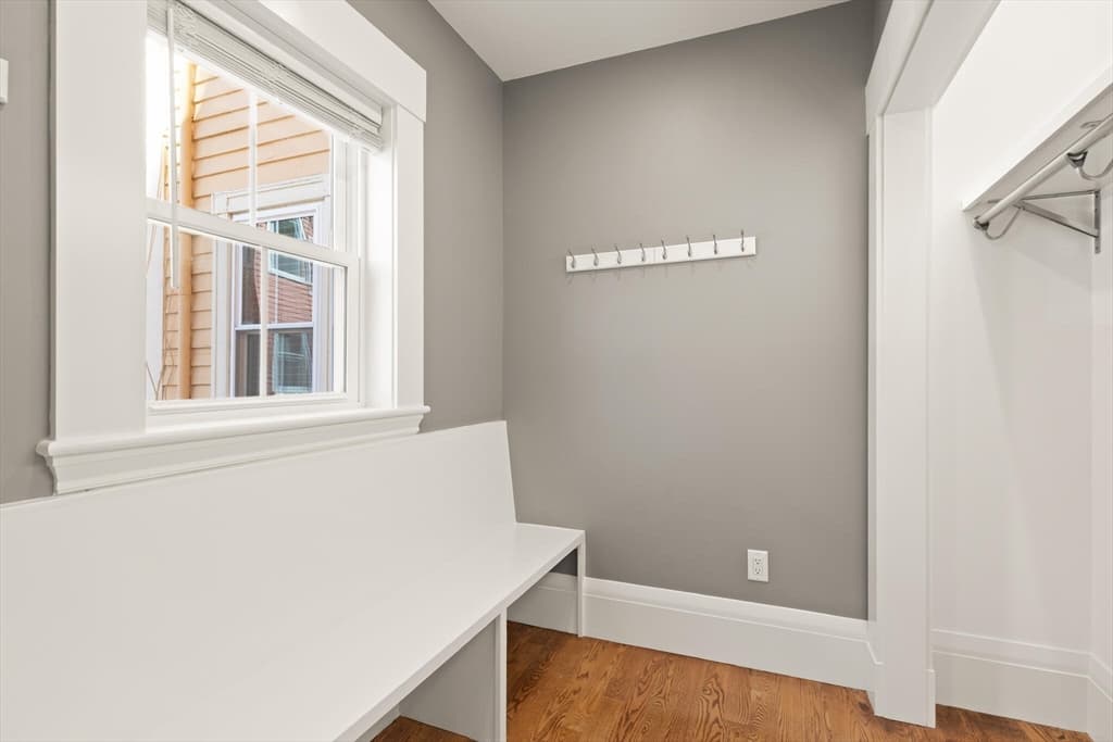 70 School St, Waltham MA 02452 photo 7
