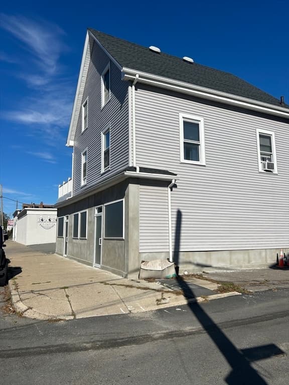 431-433 Chatham, Lynn MA 01902 photo 2