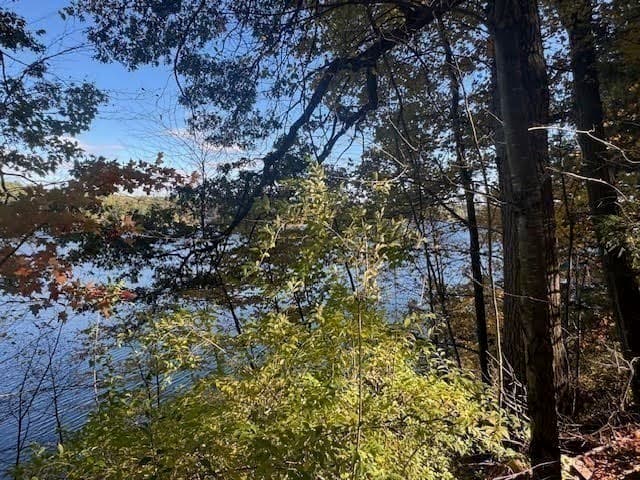 1 Lane 22, Brookfield MA 01506