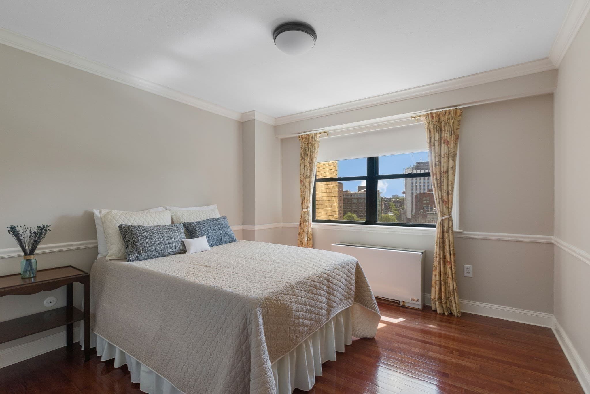 Condominium at 6 Whittier Pl, Boston MA 02114, photo 8 of 31