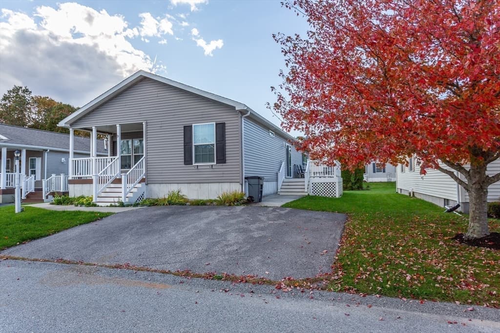37 Bluejay Street, Tiverton RI 02878 photo 2