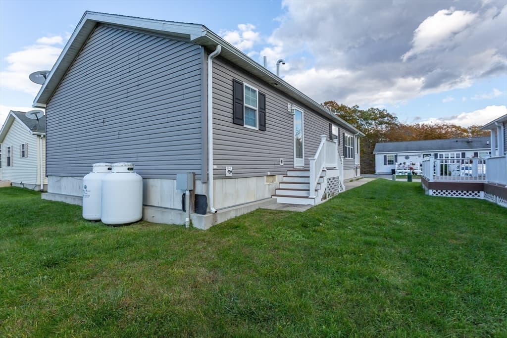 37 Bluejay Street, Tiverton RI 02878 photo 5