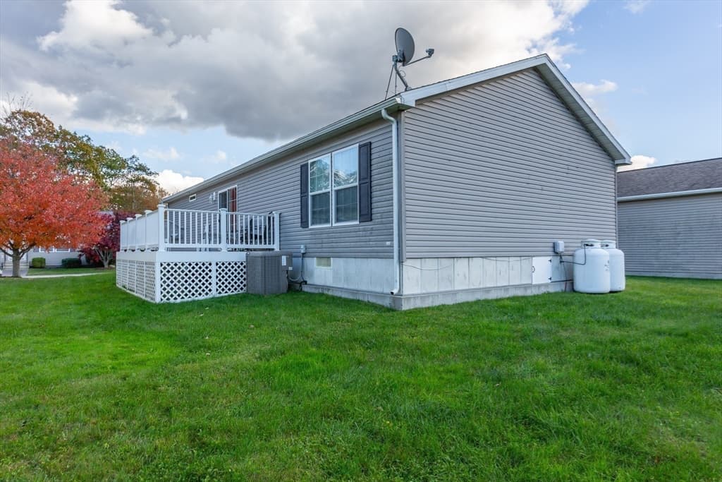 37 Bluejay Street, Tiverton RI 02878 photo 4