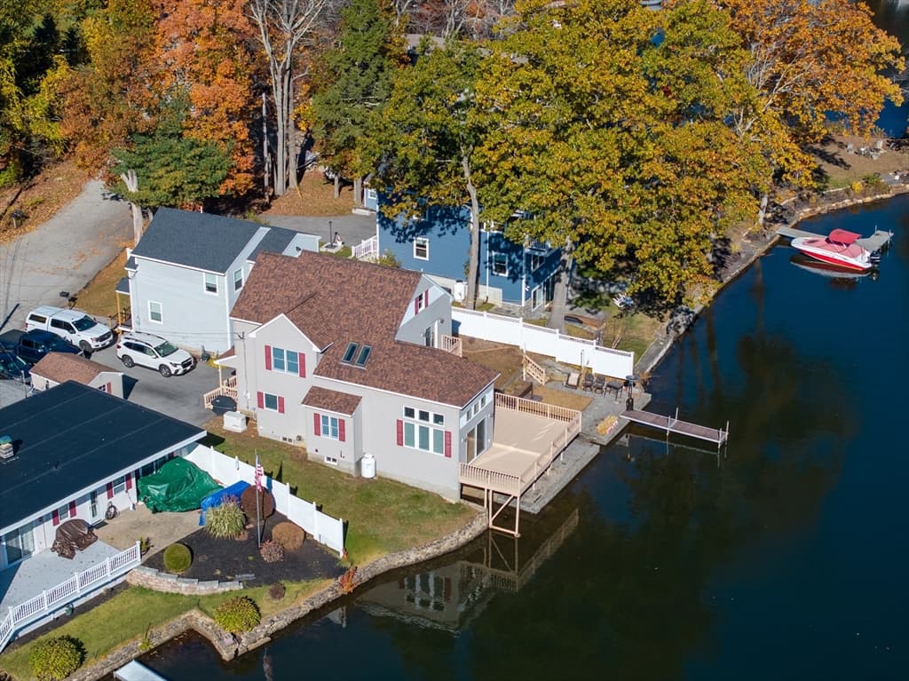 Single Family Residence at 26 Cedar Lake Dr, Sturbridge MA 01566, Sturbridge, photo 2 of 37