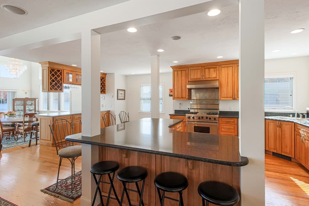 Single Family Residence at 26 Cedar Lake Dr, Sturbridge MA 01566, Sturbridge, photo 12 of 37