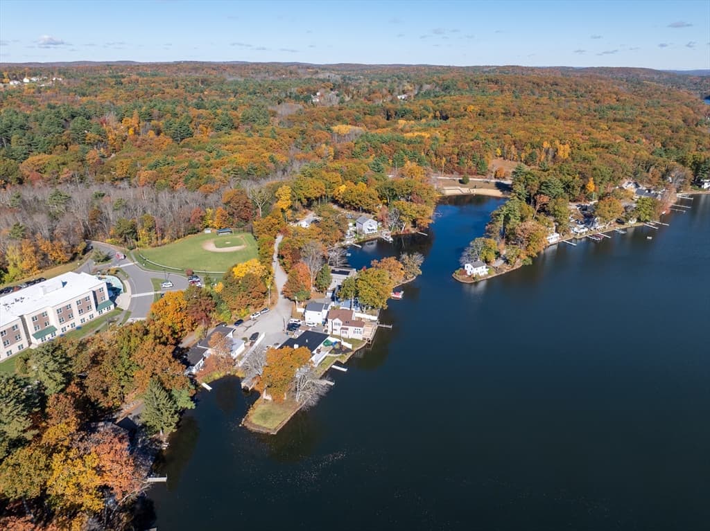 Single Family Residence at 26 Cedar Lake Dr, Sturbridge MA 01566, Sturbridge, photo 19 of 37