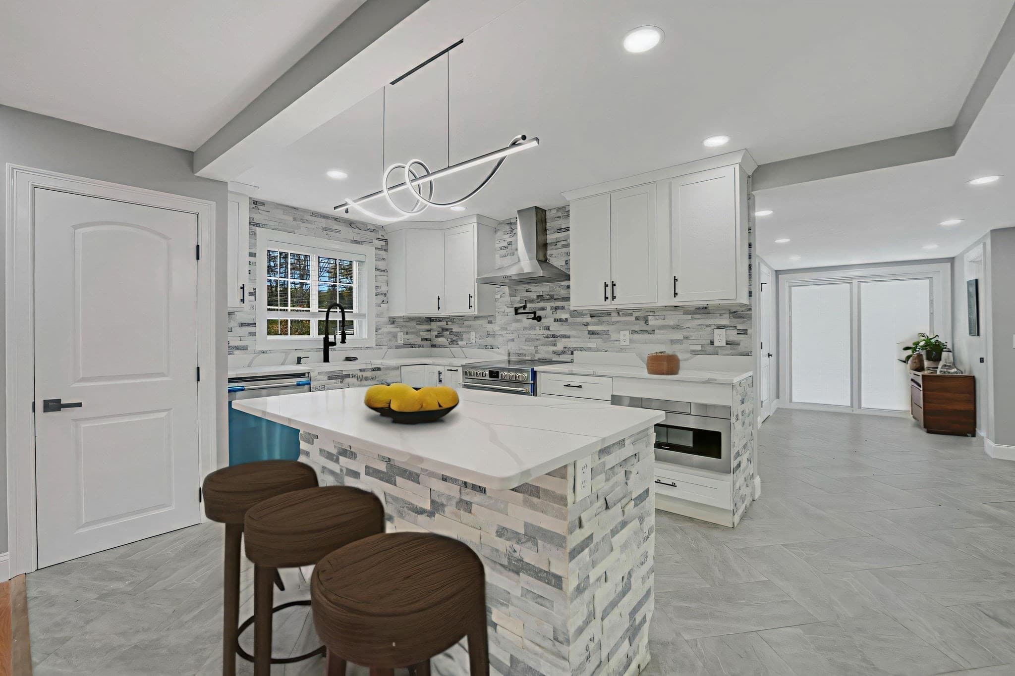 Single Family Residence at 128 Old Bedford Rd, Westport MA 02790, photo 9 of 41