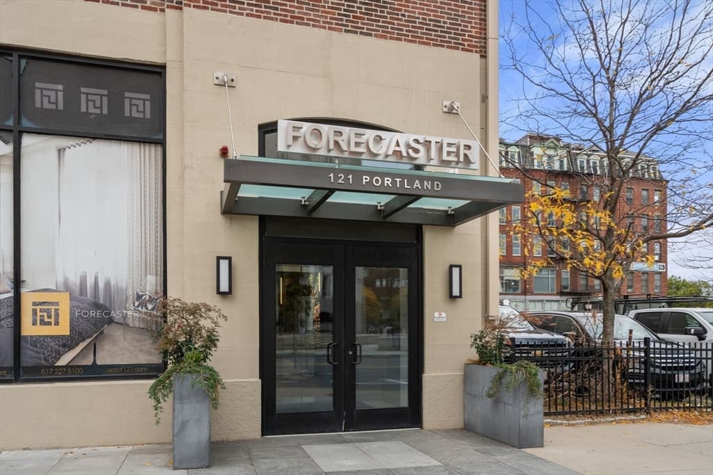 Condominium at 121 Portland Street # 202, Boston MA 02114, photo 24 of 25