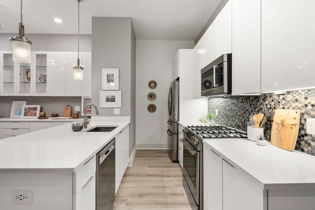 Condominium at 121 Portland Street # 202, Boston MA 02114, photo 4 of 25