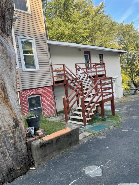 Single Family Residence at 958 Main St, Holyoke MA 01040, Holyoke, photo 16 of 18