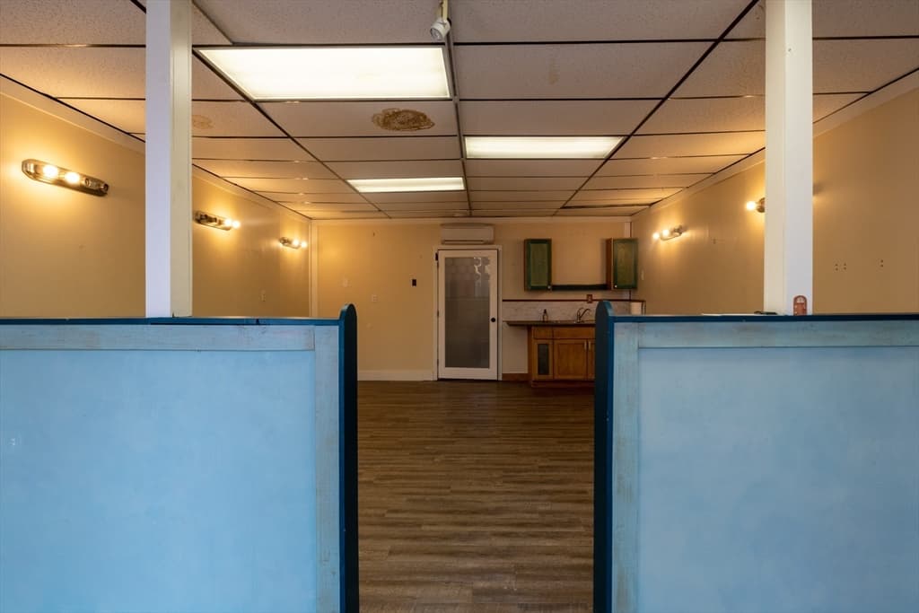 301-303 Linden St, Holyoke MA 01040 photo 17