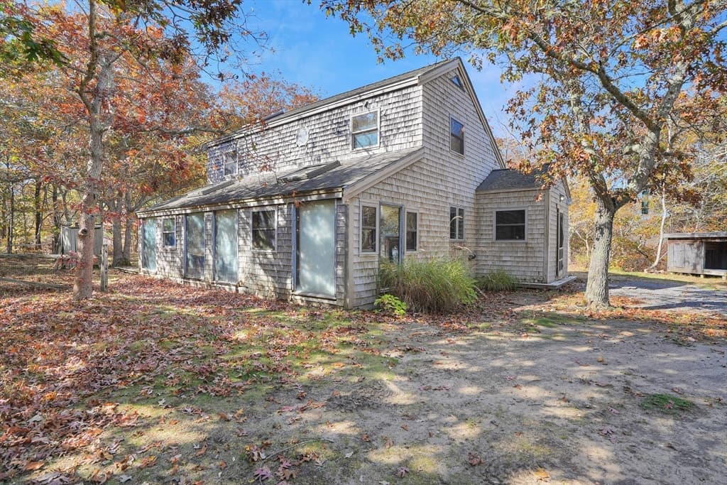Single Family Residence at 25 Vineyard Meadow Farms Rd., West Tisbury MA 02575, photo 22 of 29