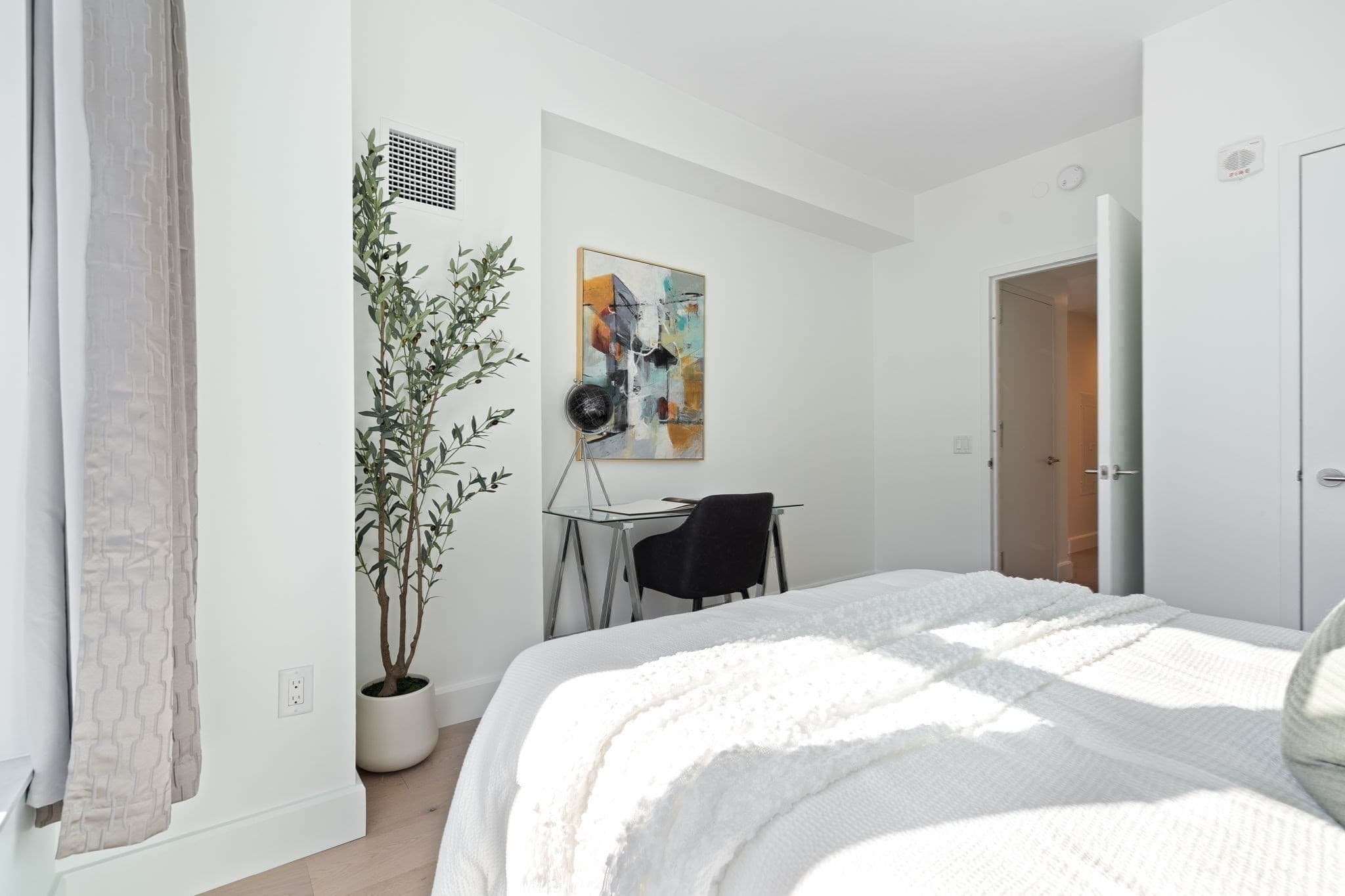Condominium at 100 Lovejoy Wharf # 1B, Boston MA 02114, photo 20 of 41