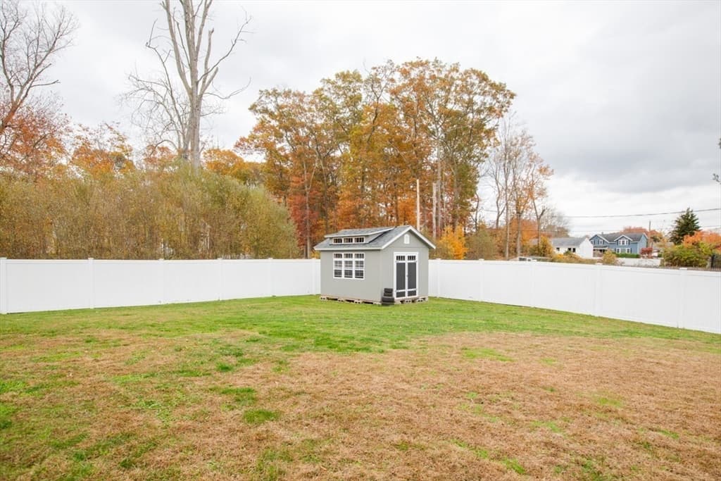 Single Family Residence at 33 Rhinecliffe Road, Swansea MA 02777, photo 36 of 37