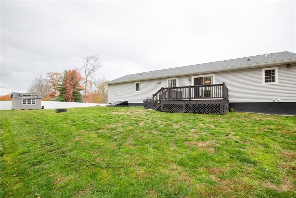 Single Family Residence at 33 Rhinecliffe Road, Swansea MA 02777, photo 33 of 37