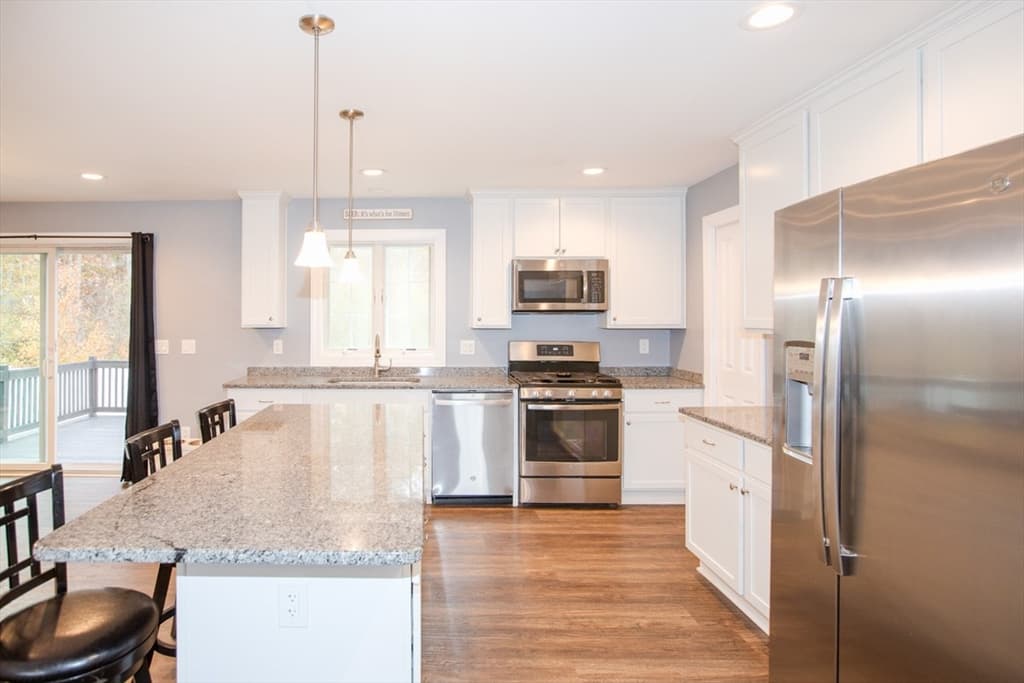 Single Family Residence at 33 Rhinecliffe Road, Swansea MA 02777, photo 4 of 37
