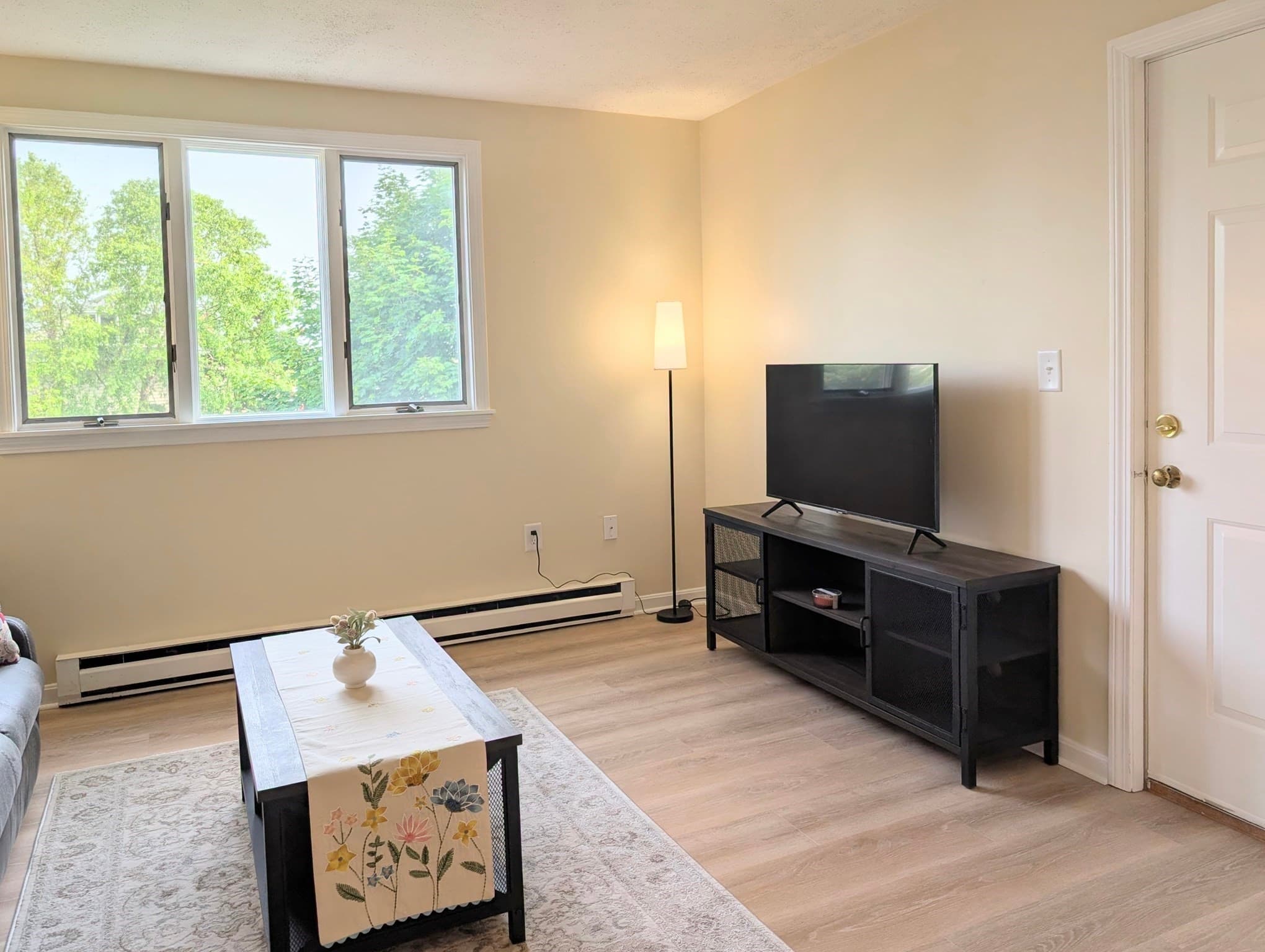 Condominium at 28 Claremont Ter # 6, Swampscott MA 01907, Swampscott, photo 9 of 27