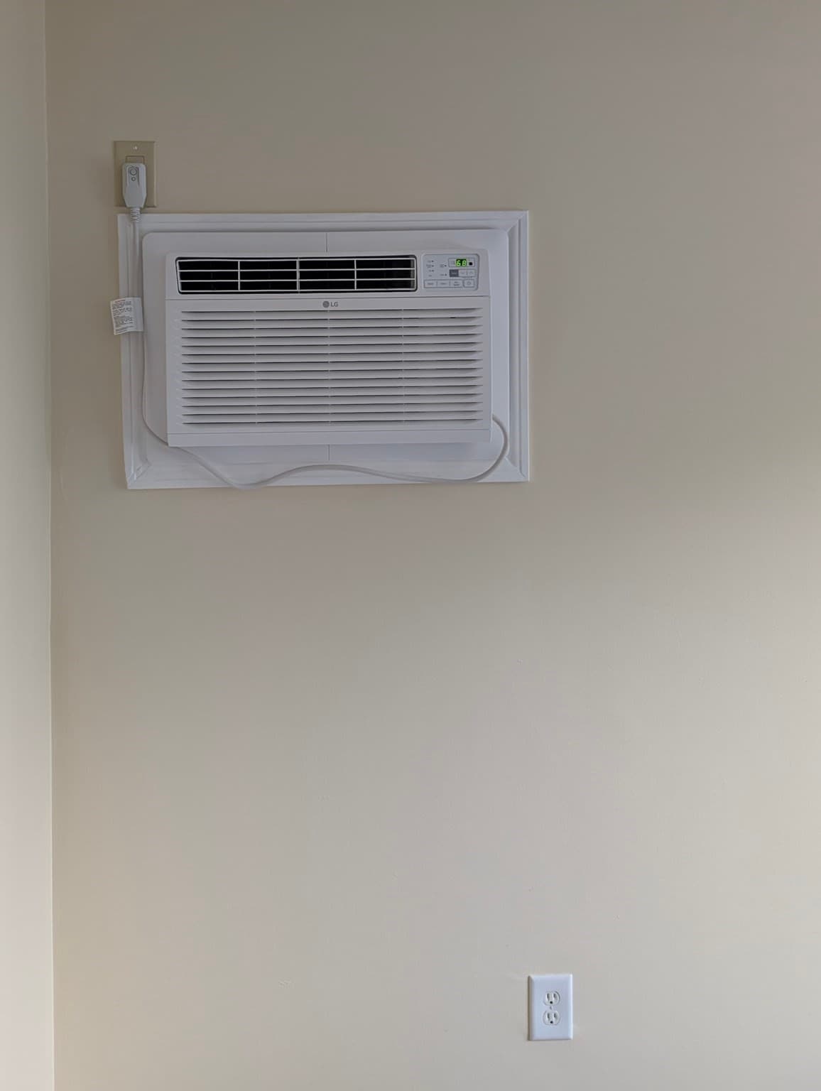 Condominium at 28 Claremont Ter # 6, Swampscott MA 01907, Swampscott, photo 11 of 27
