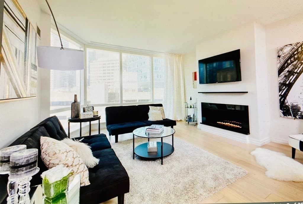 Condominium at 1 Franklin Street # 1205, Boston MA 02110, photo 2 of 16
