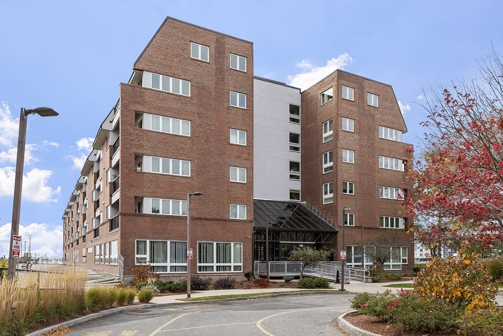 154 Lynnway # 205, Lynn MA 01902